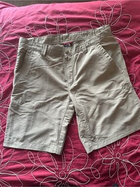 The North Face Men's Light Khaki Hybrid Adventure Shorts